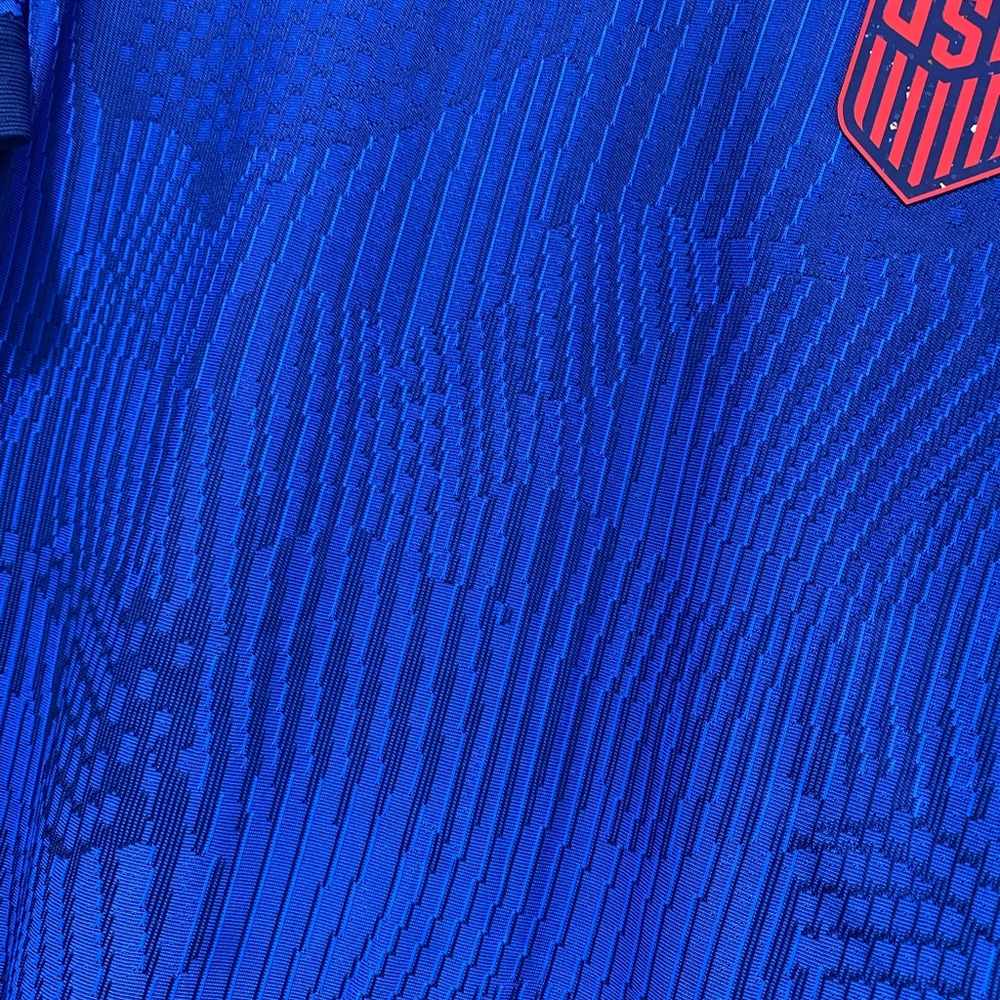Nike Dri Fit USA Women's Jersey - Picture 6 of 9